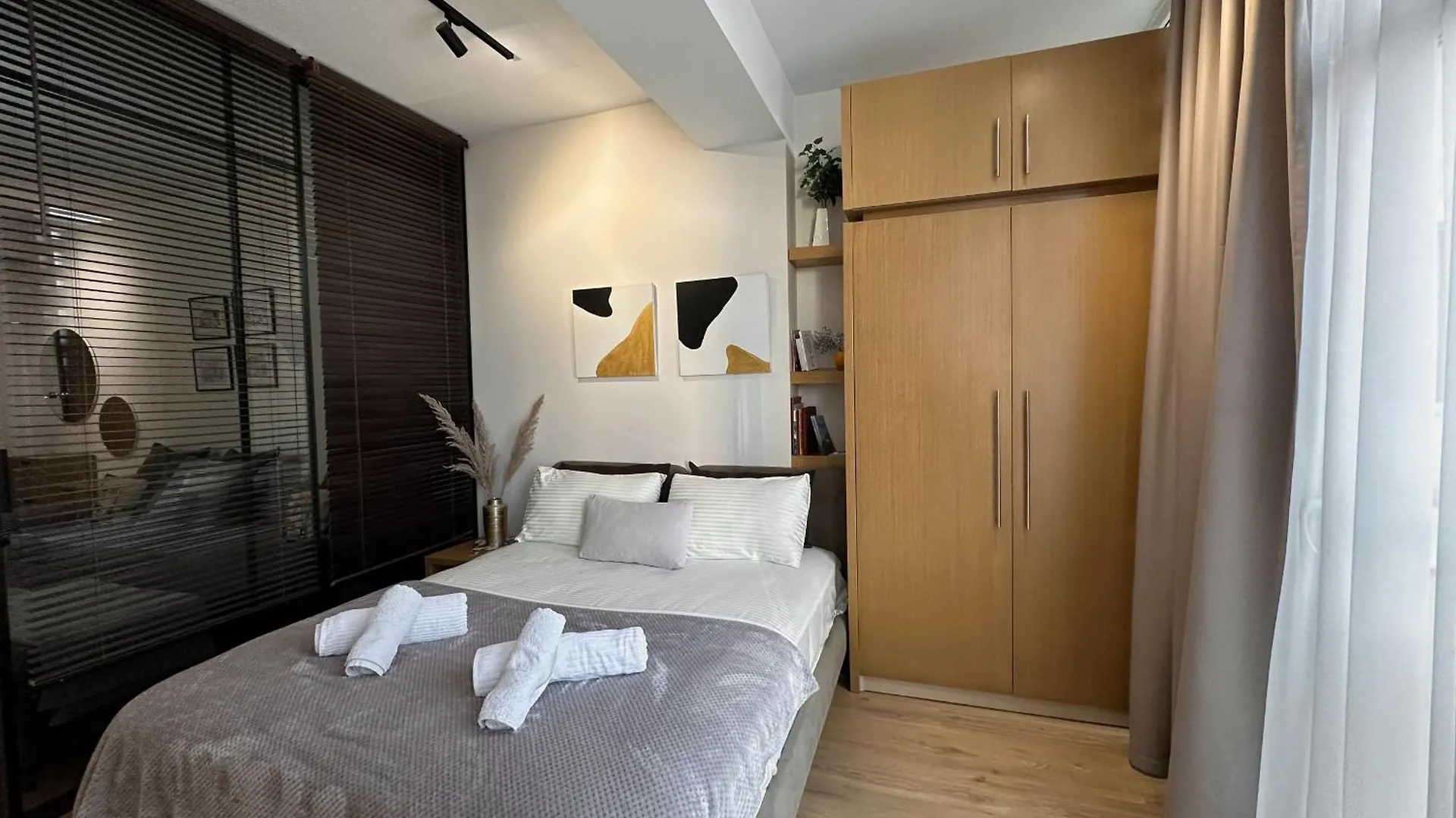 Apartment Kika Shanti, Near Artificial Lake Tirana